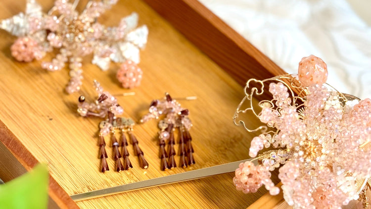 EARRING