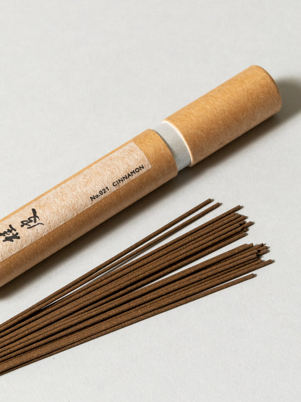 &Incense No.021 Cinnamon (桂皮) – Natural Wood Incense
