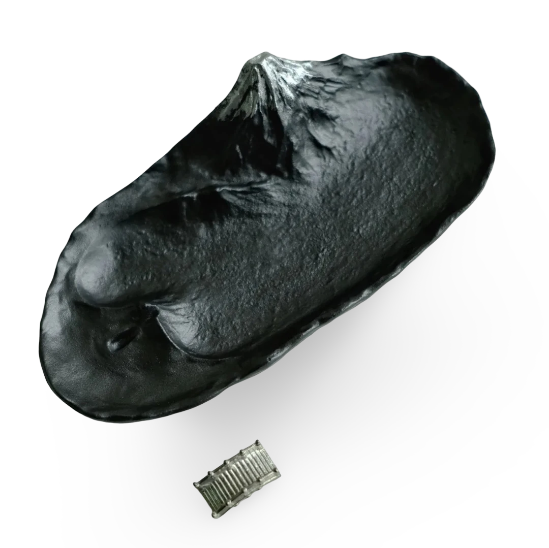 Sakasa Fuji (さかさ富士) – Mt. Fuji Incense Holder & Water Mirror (Black)