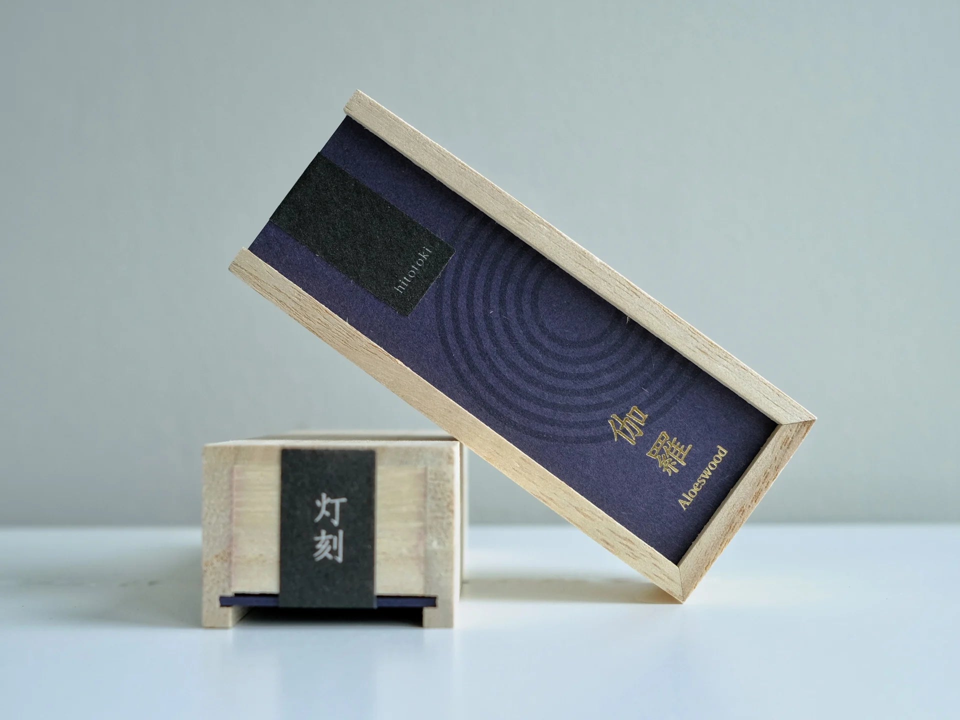 Hitotoki (灯刻) – Aloeswood (Kyara) Incense