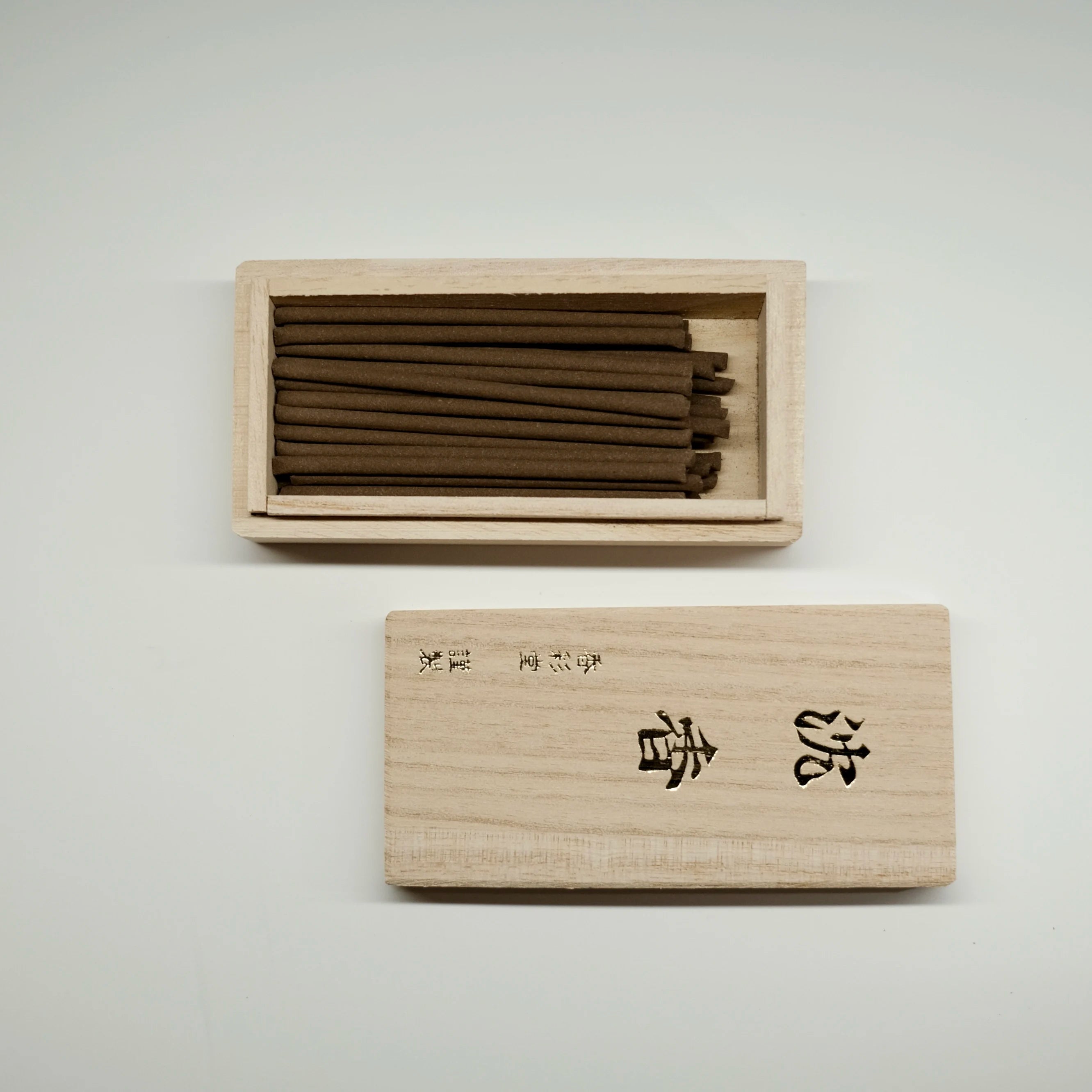 Jinkoh (沈香[極品]) – Top Quality Agarwood Incense (Short)