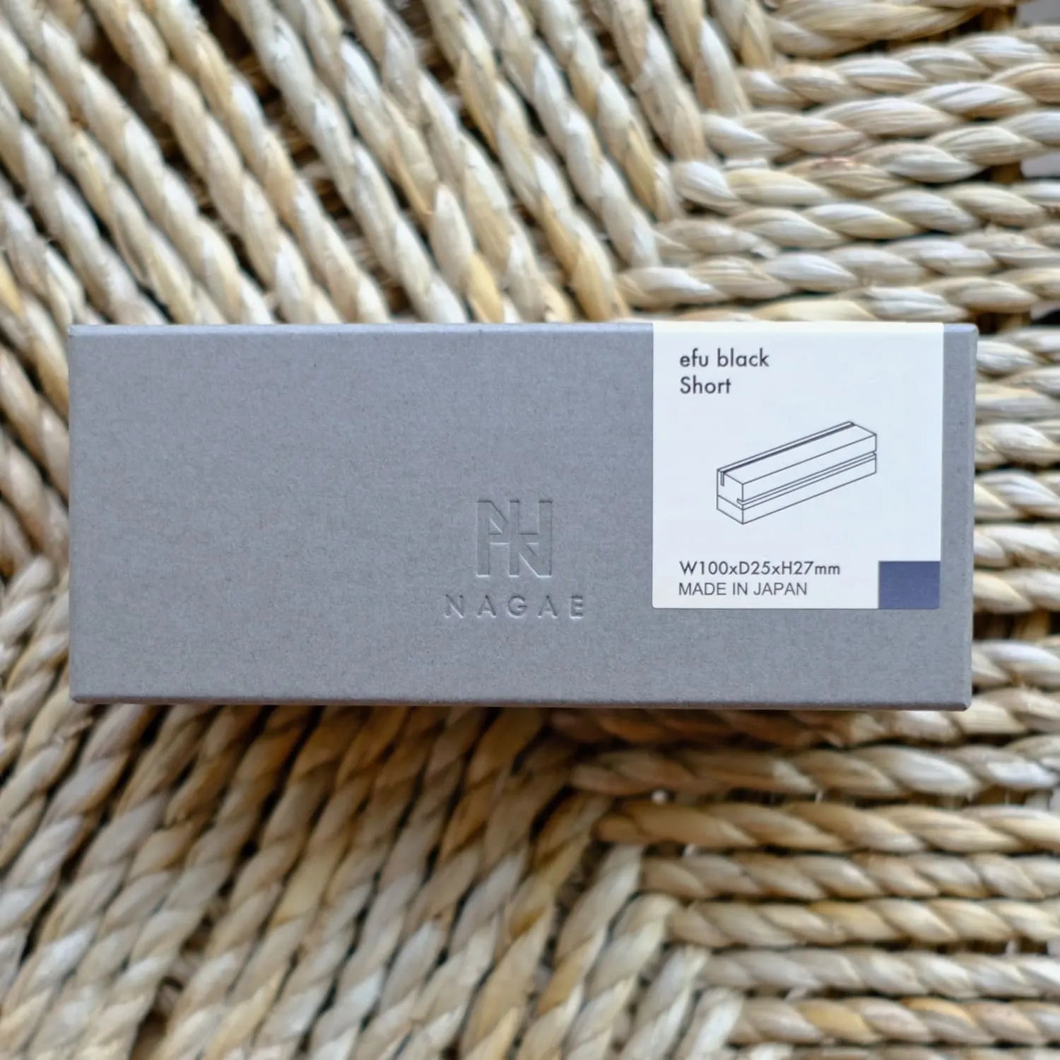 efu  – Minimalist Black Brass Incense Holder (Short)