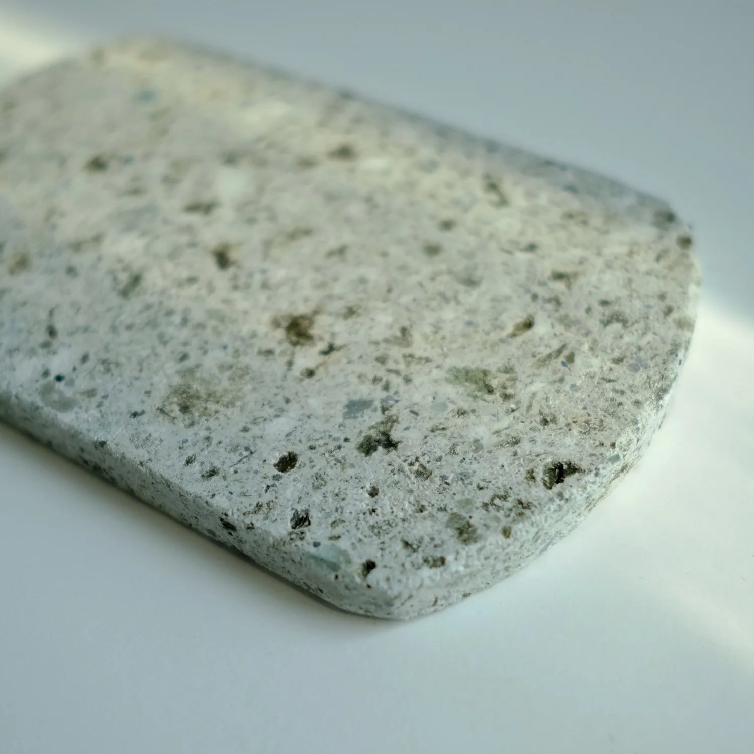 Oya (大谷石) – Volcanic Stone & Bronze Incense Set