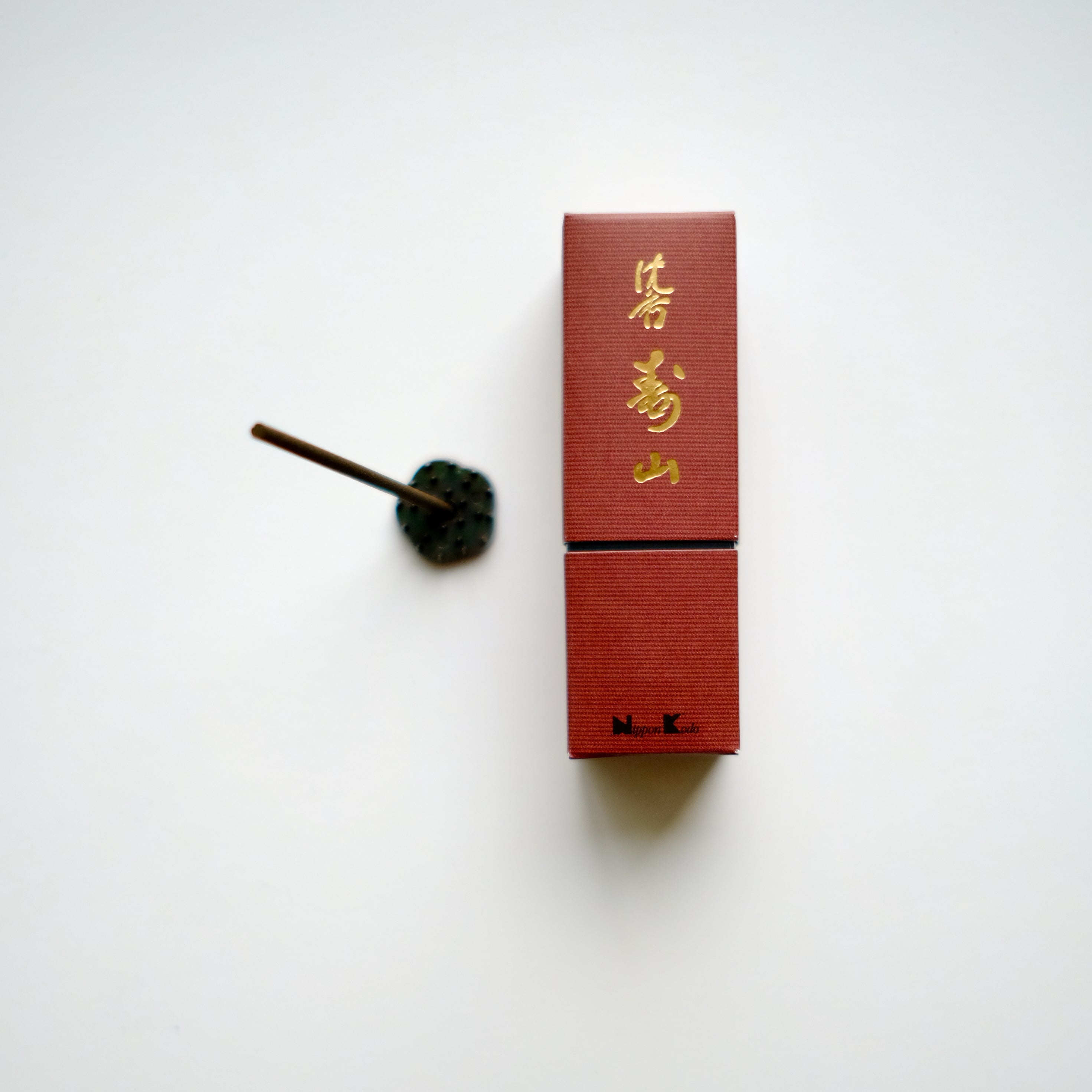 Jinkoh Juzan (沈香寿山) – Fortune Mountain Aloeswood Incense (24 Sticks)