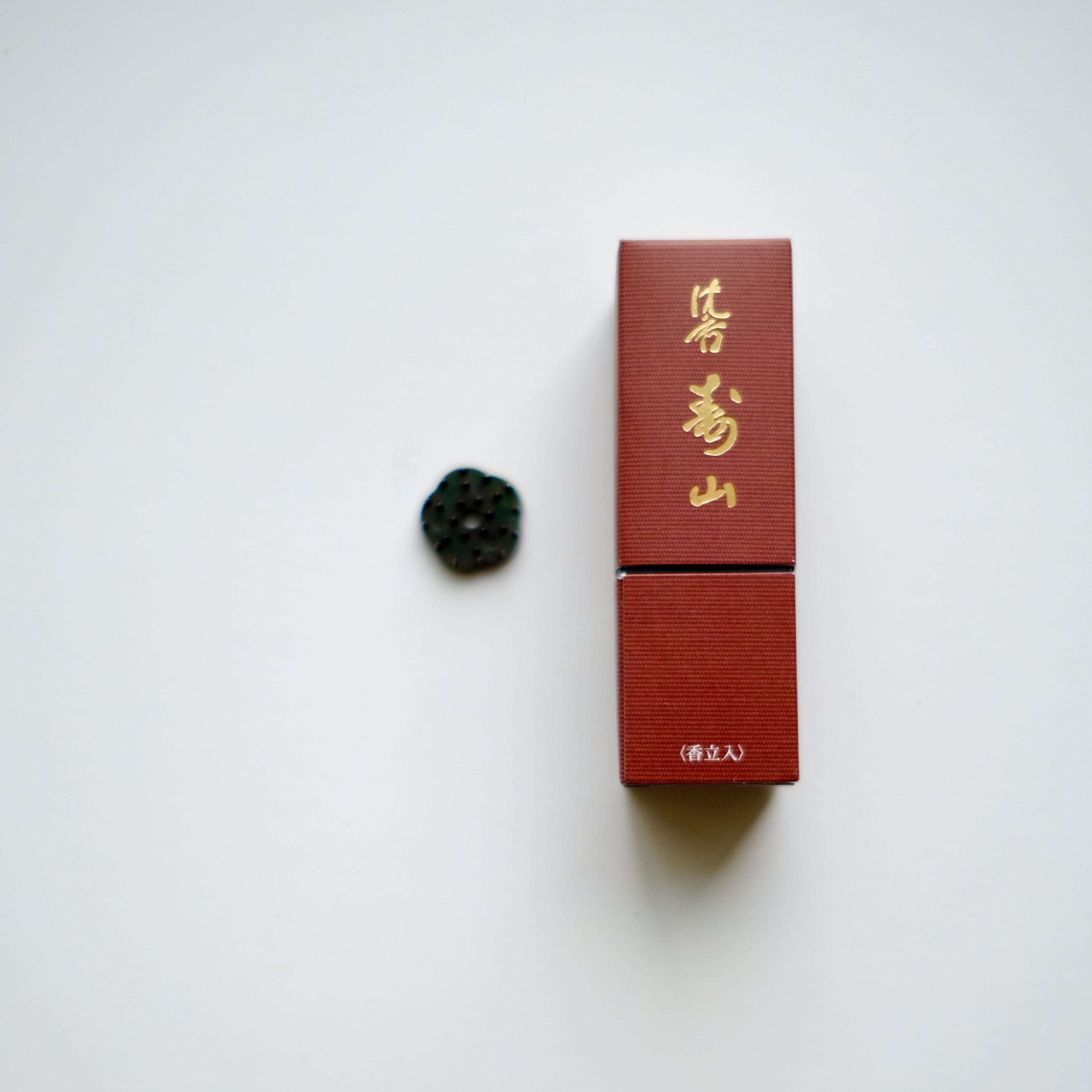 Jinkoh Juzan (沈香寿山) – Fortune Mountain Aloeswood Incense (24 Sticks)