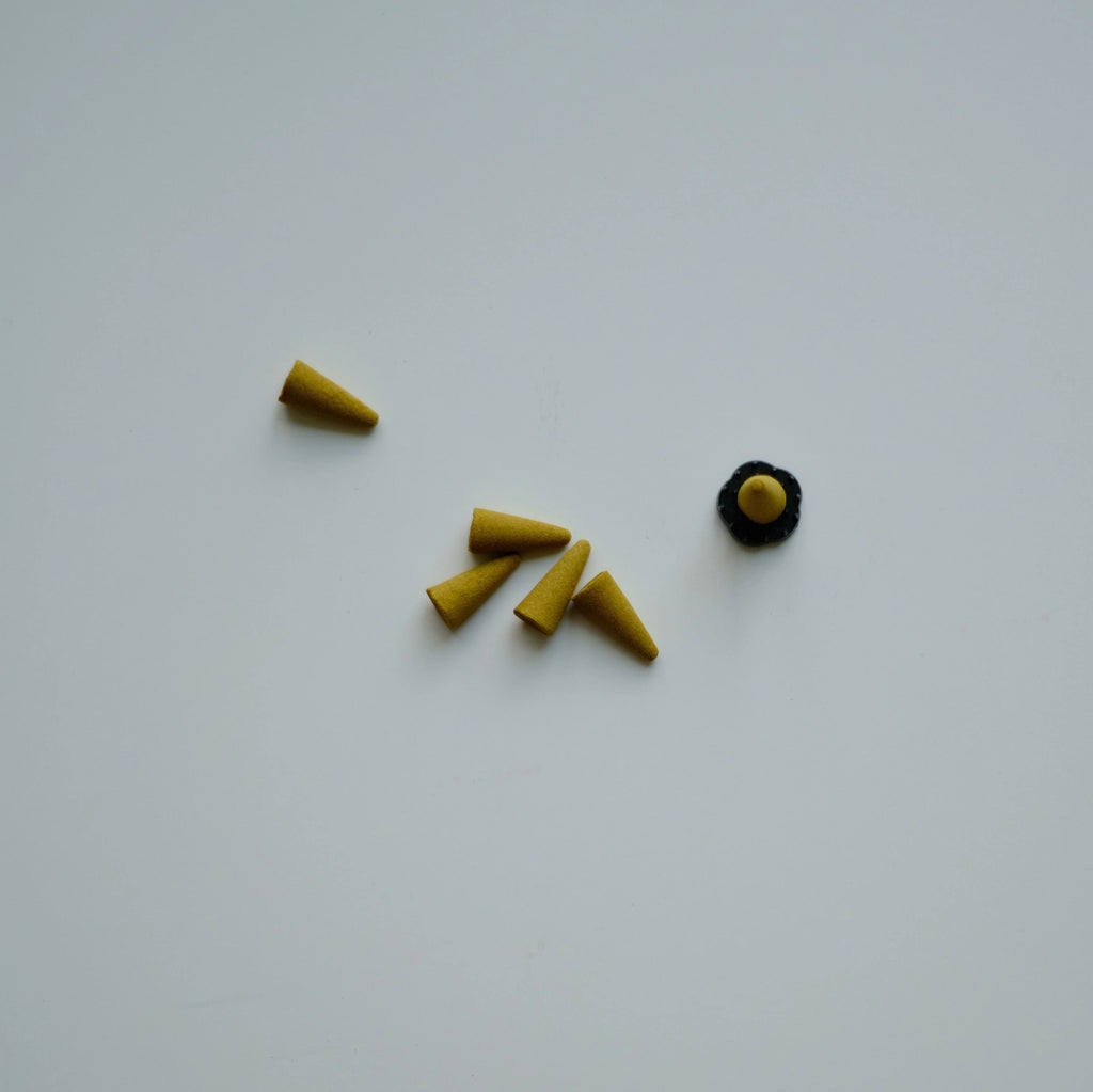 Kayuragi – Osmanthus Cones