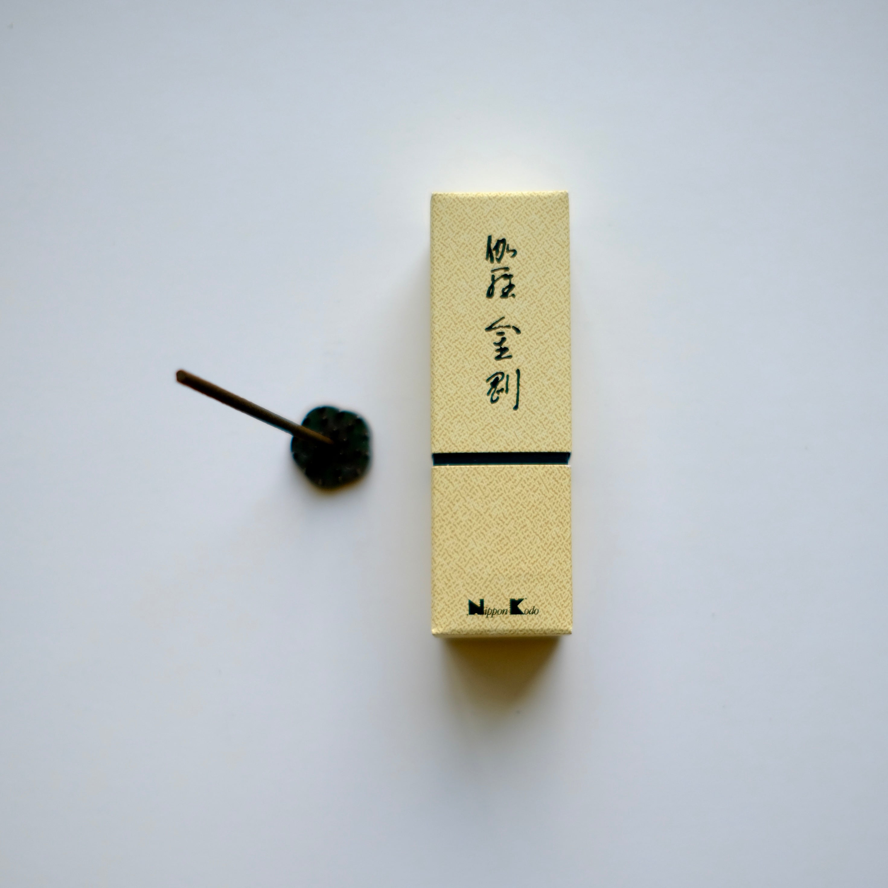 Kyara Kongo (伽羅金剛) – Diamond Aloeswood Incense (24 Sticks)