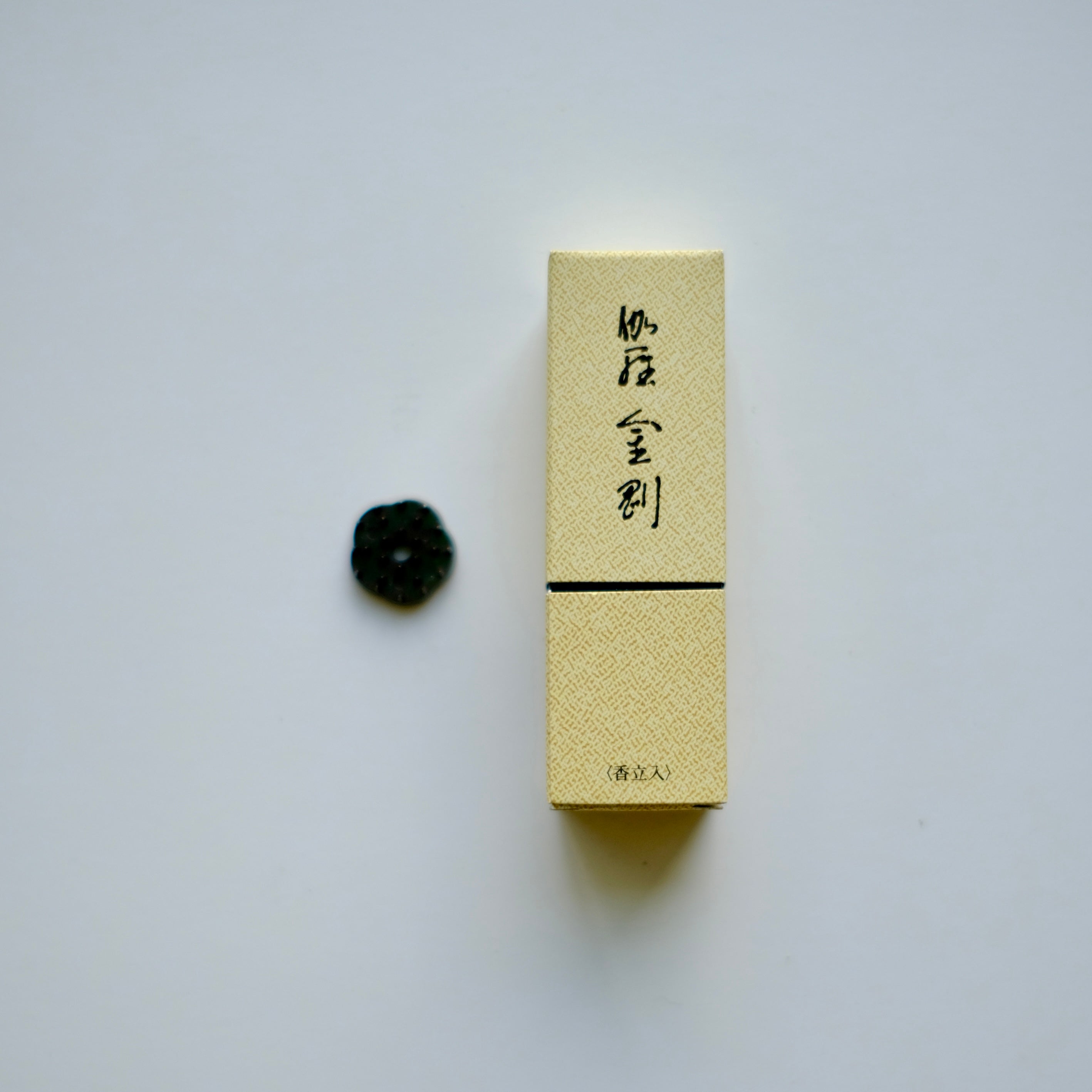 Kyara Kongo (伽羅金剛) – Diamond Aloeswood Incense (24 Sticks)