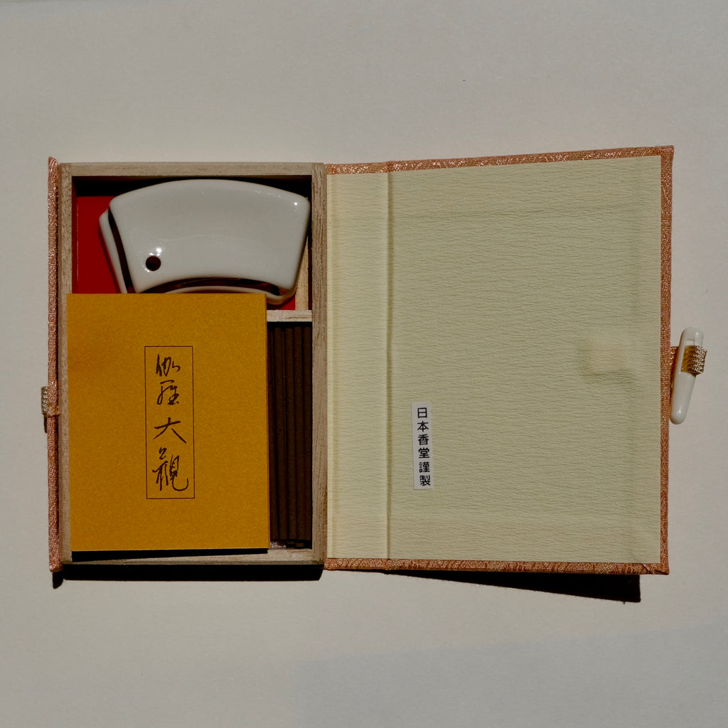 Kyara Taikan (伽羅大観) Incense