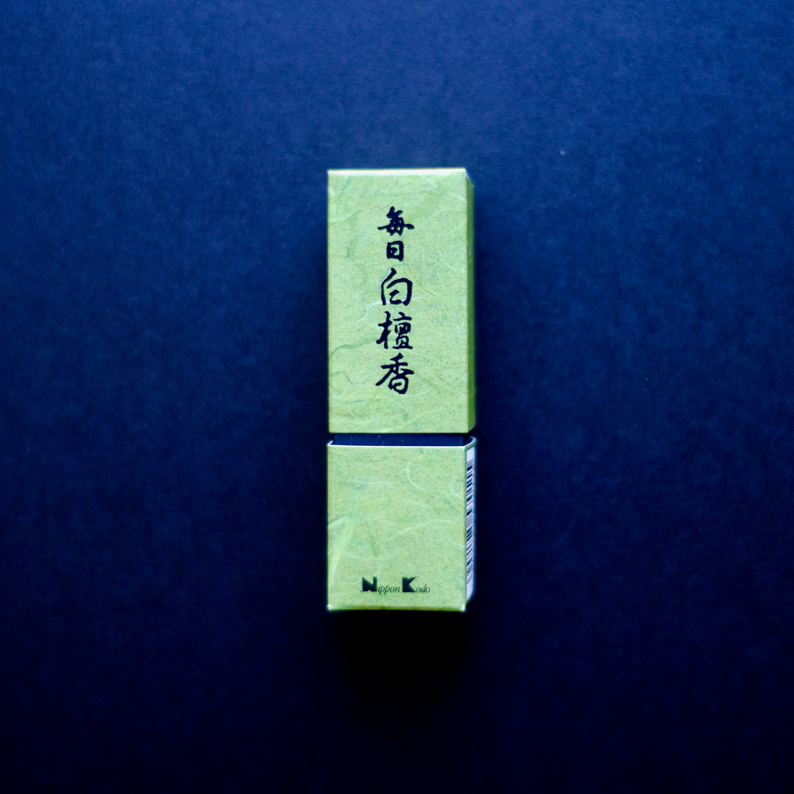 Mainichi Byakudan (毎日白檀香) – Everyday Sandalwood Incense (24 Sticks)
