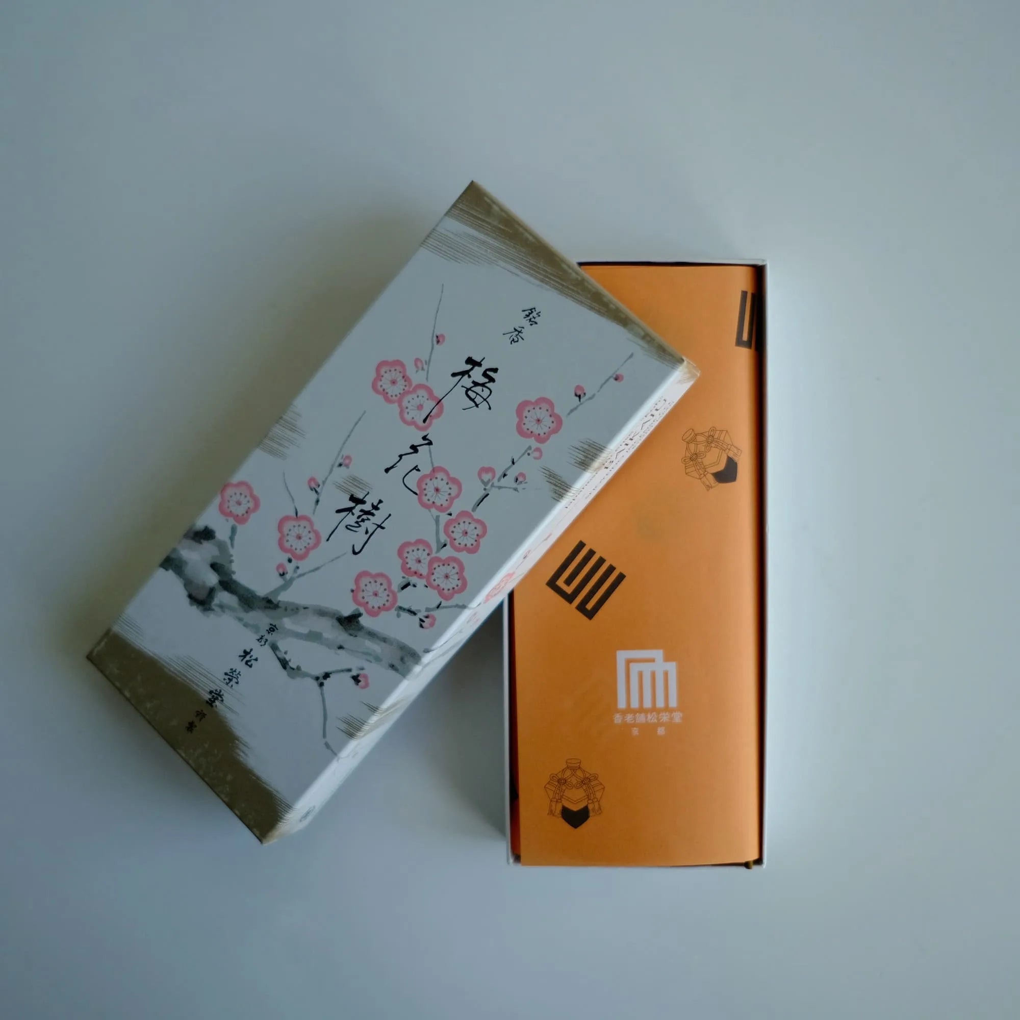 Baikaju (梅花樹) – Plum Blossoms Cinnamon & Sandalwood Incense