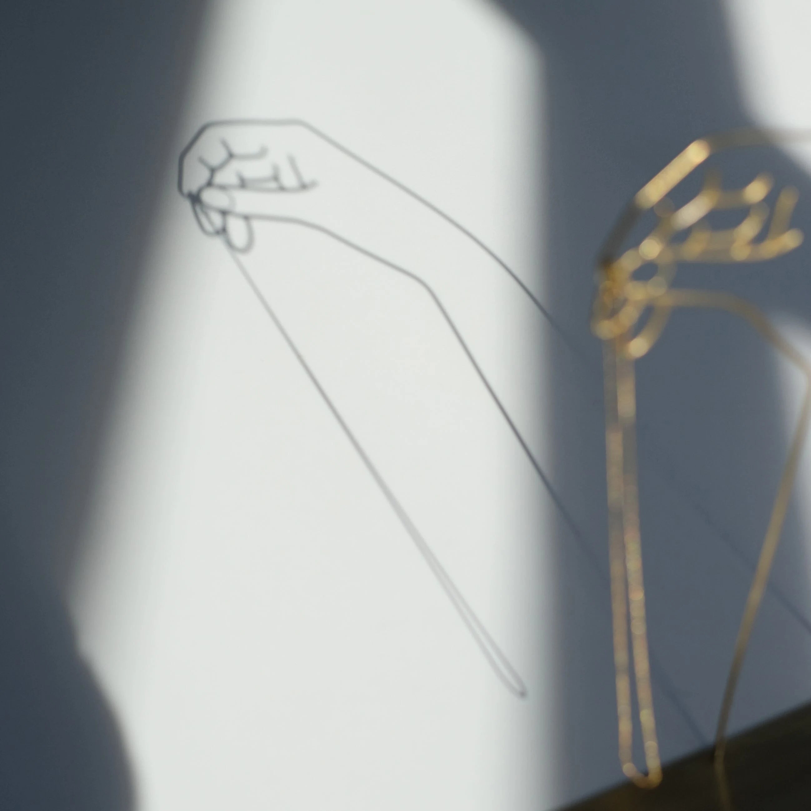 ELLA – Brass Hand Silhouette Accessory Stand (Tall)