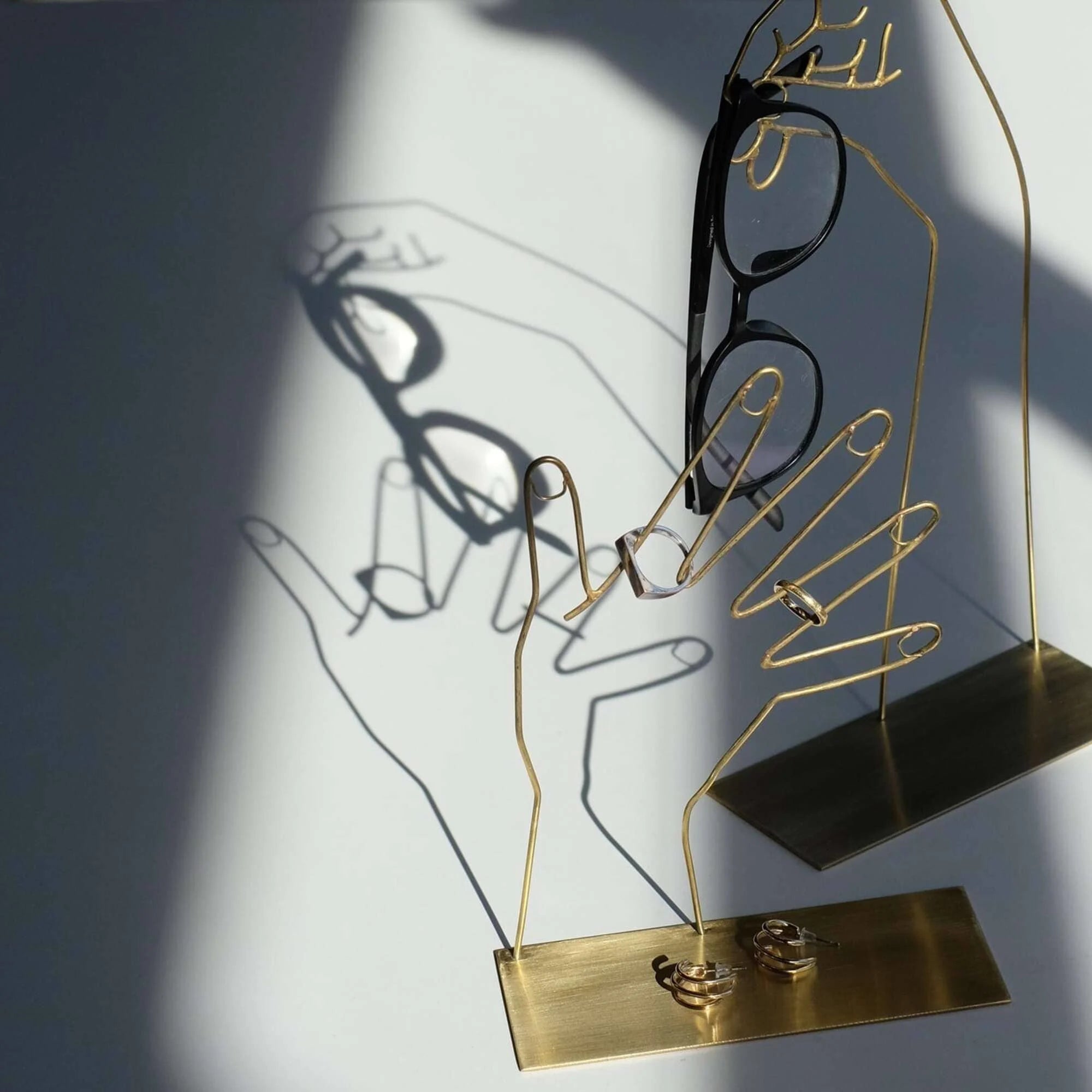 TELA – Brass Hand Silhouette Accessory Stand (Short)