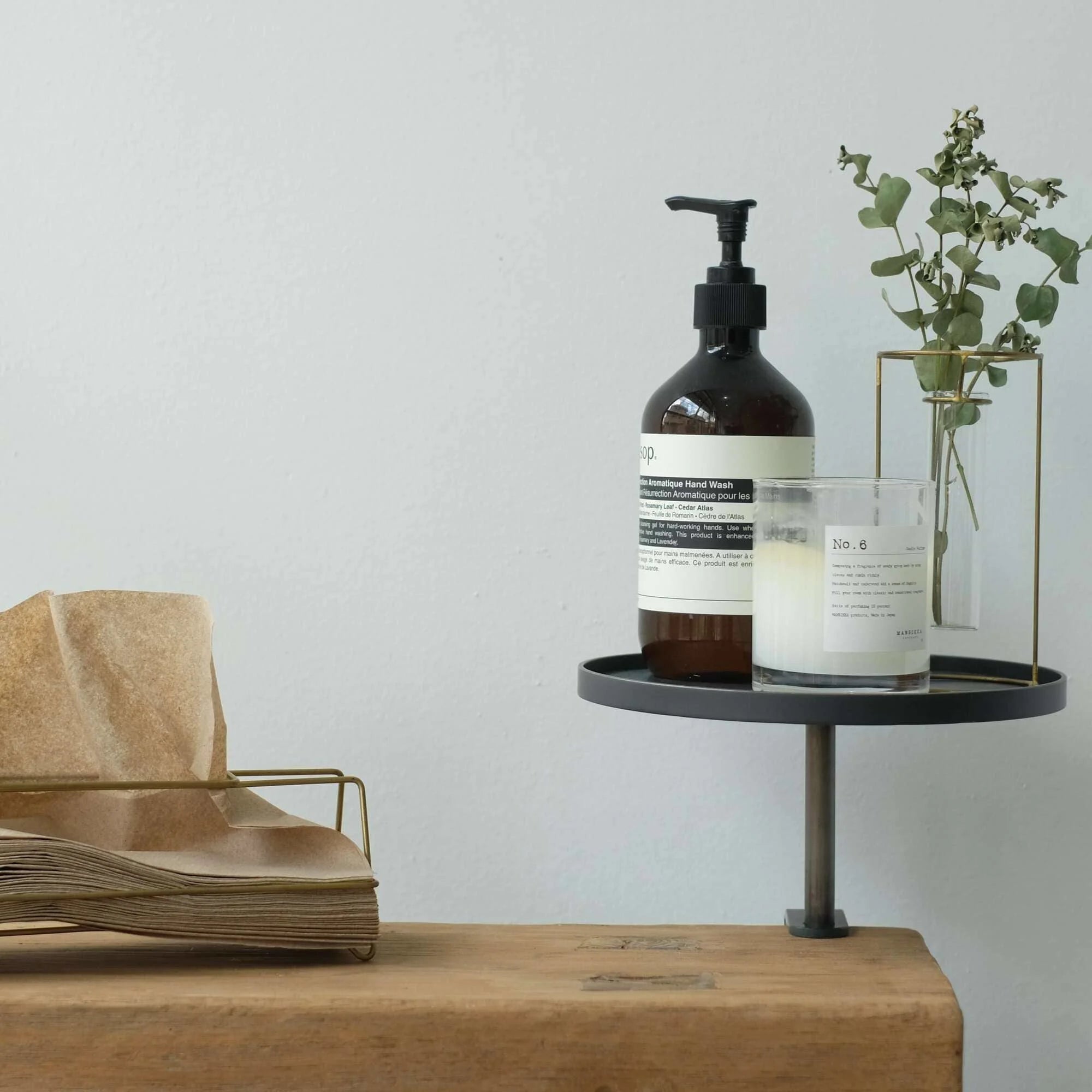 KINO (キノ) – Industrial Iron Clamping Display Tower (Medium)