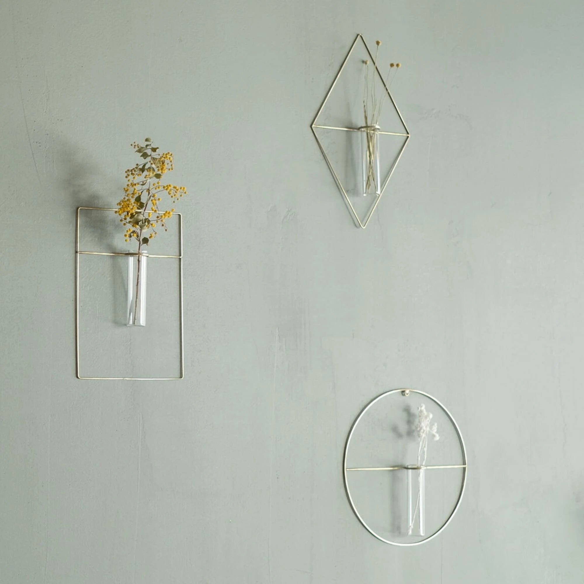 PIKE Wall – Diamond Brass Wire Flower Vase (Hanging)