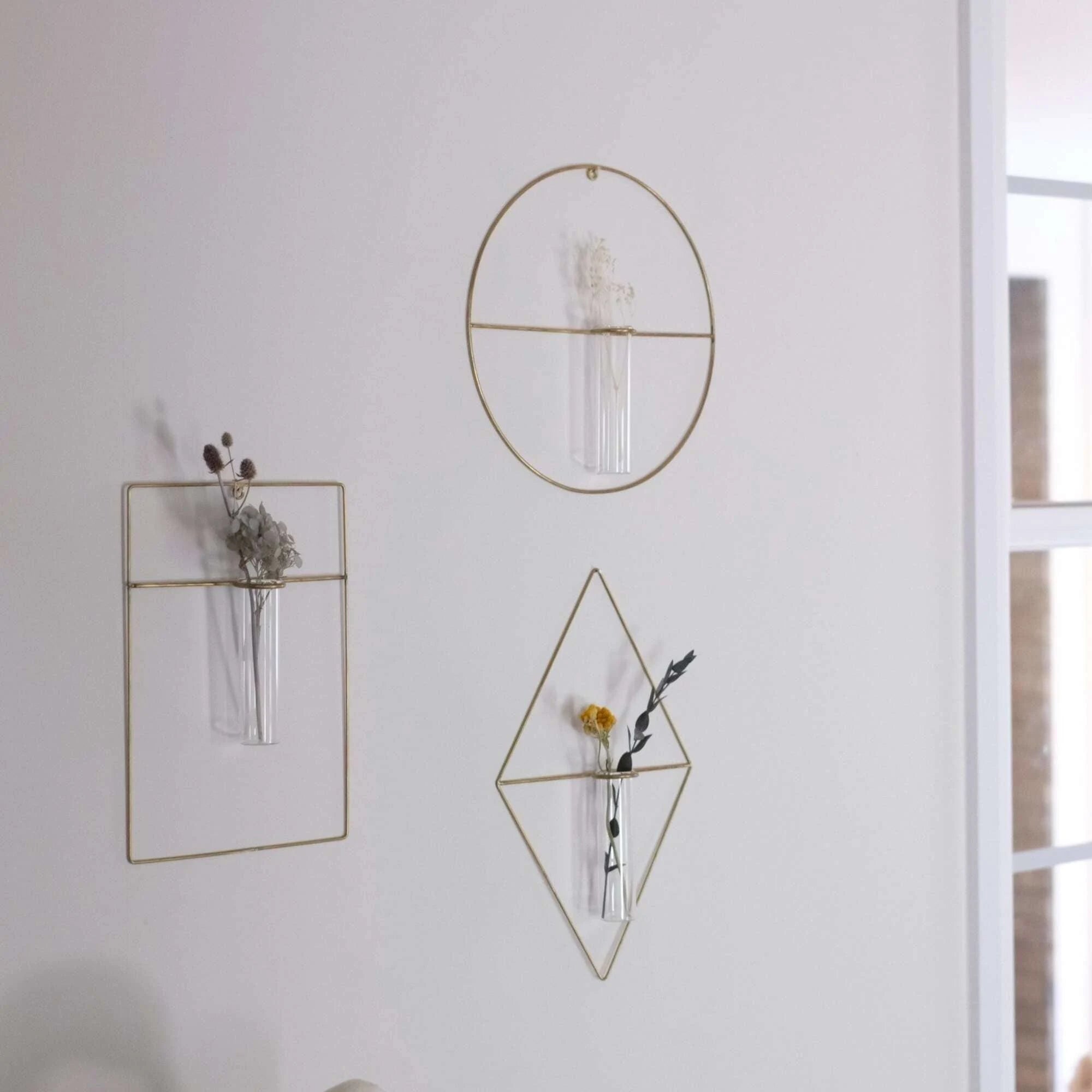 PIKE Wall – Rectangular Brass Wire Flower Vase (Hanging)